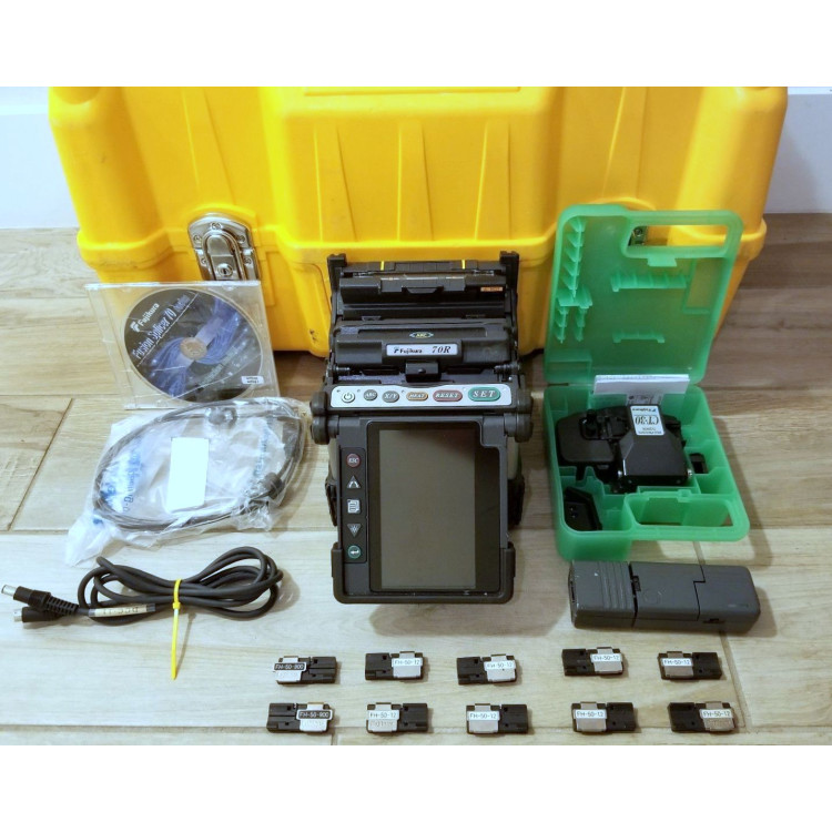 Fujikura 70R Ribbon Splicer with CT-30 Cleaver